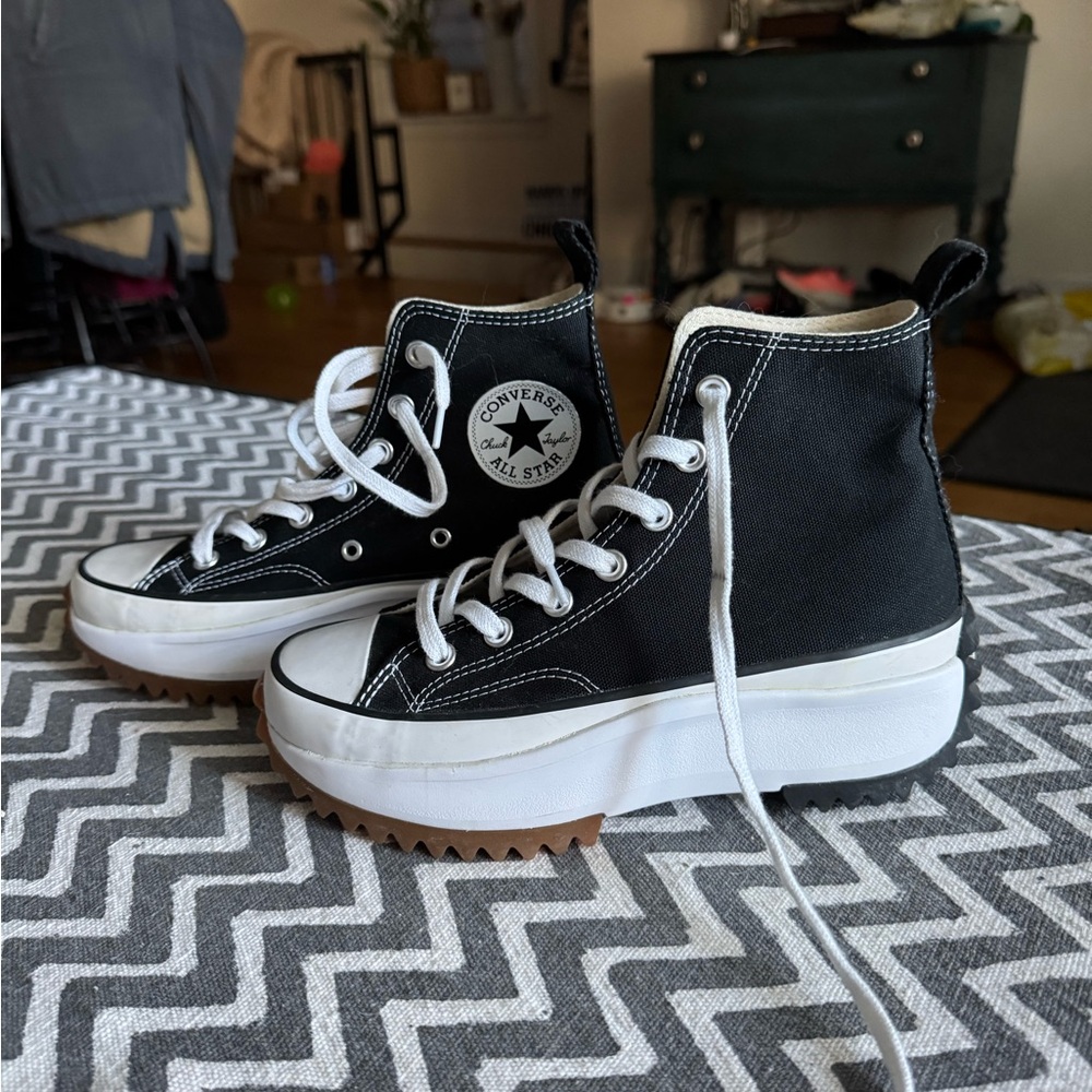 Converse Run Star Hike